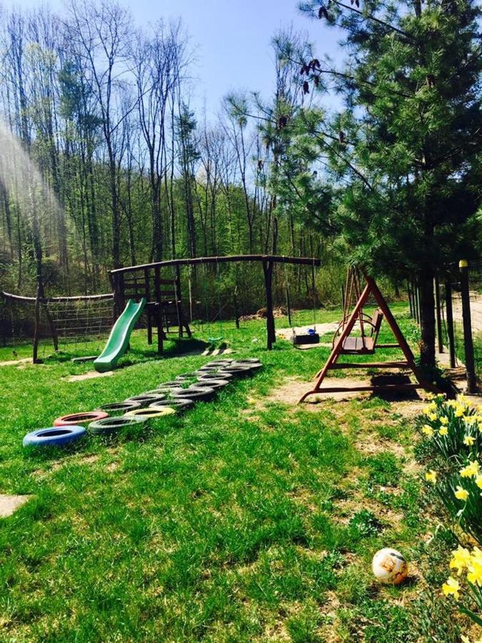 Bed and Breakfast House In The Woods Resita Esterno foto