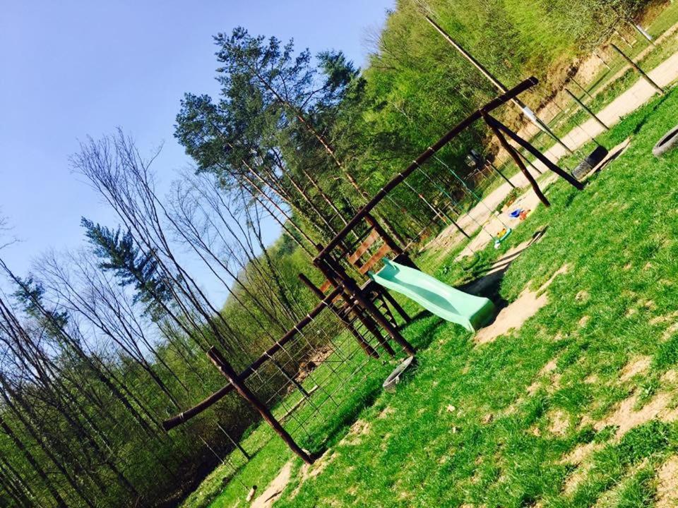 Bed and Breakfast House In The Woods Resita Esterno foto